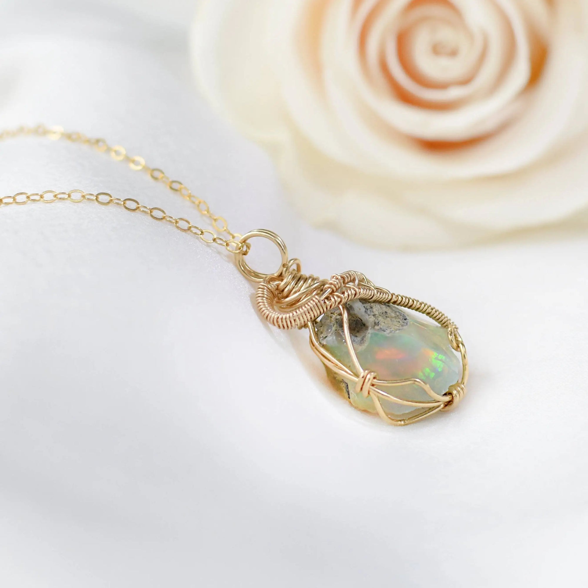 The Best Gemstone Jewelry Gifts in Toronto (Loved by Local Shoppers)